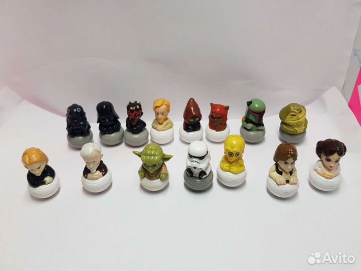 16 фигурок и 17 карточек 