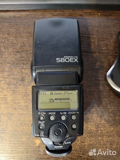 В коллекцию фотовспышки canon 220ex 580ex