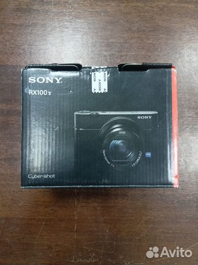 Sony Cyber-shot DSC-RX100 V
