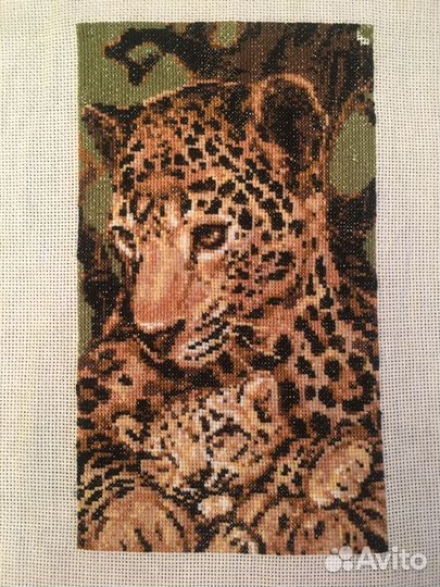 Вышивка «Леопард с детенышем»