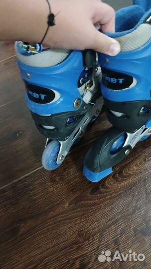 Роликовые коньки