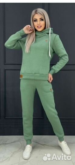 Костюм спортивный