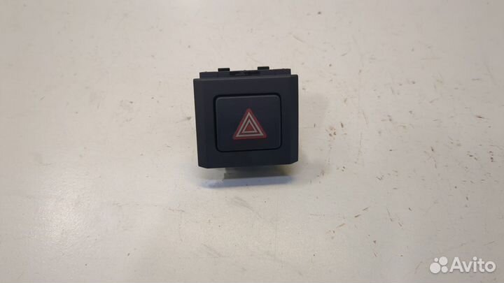Кнопка аварийки Audi A4 (B9), 2016