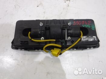 Подушка безопасности колен пассажира