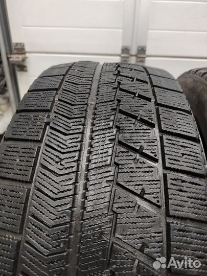 Bridgestone Blizzak VRX 225/45 R19