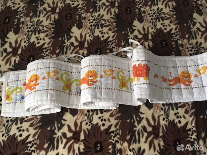 Бортик IKEA в кроватку