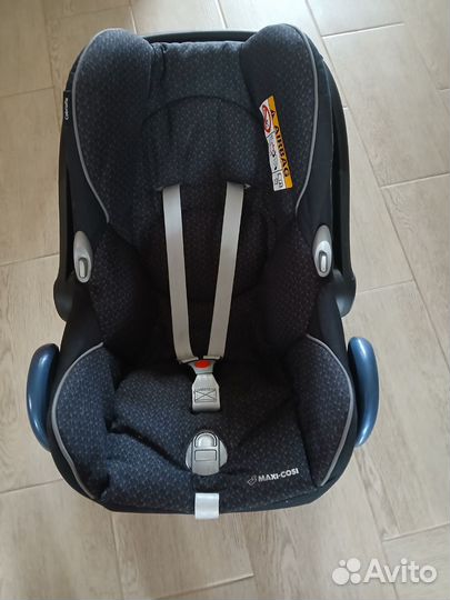 Автолюлька maxi cosi cabriofix