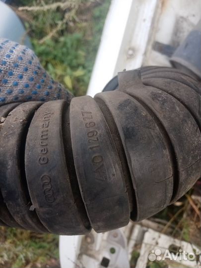 Патрубок воздушного фильтра Audi 100/А6 45 AAE