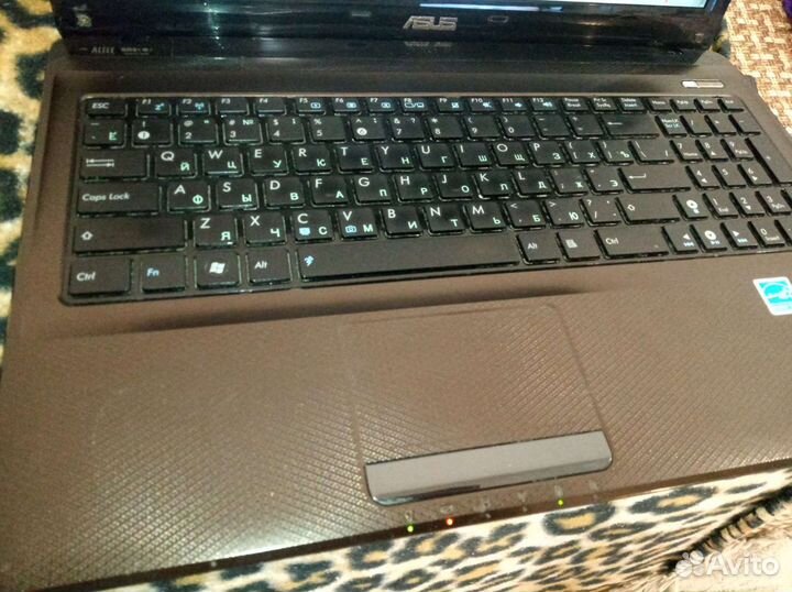 Ноутбук Asus x52j