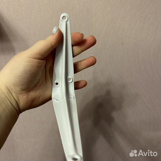 Уголки для полок новые