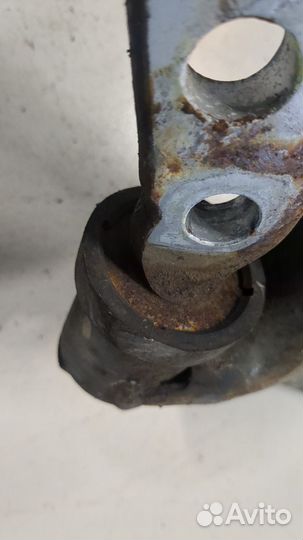 Рычаг подвески Nissan Almera Tino, 2003