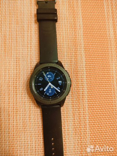 Samsung Galaxy Watch sm-r810