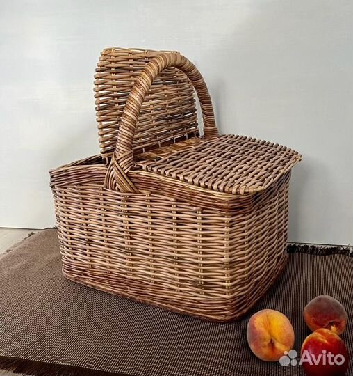 Корзина для пикника плетёная