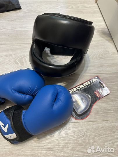 Шлем и перчатки боксерские детские