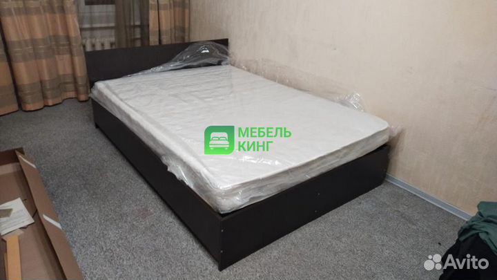 Кровать двуспальная 140х200