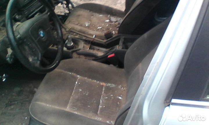 Бмв е39 523 в разбор