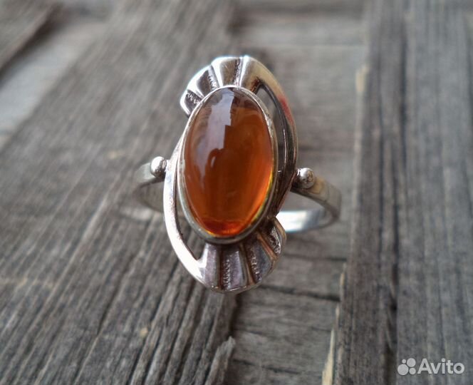 Кольцо серебряное с янтарем, СССР, р.17