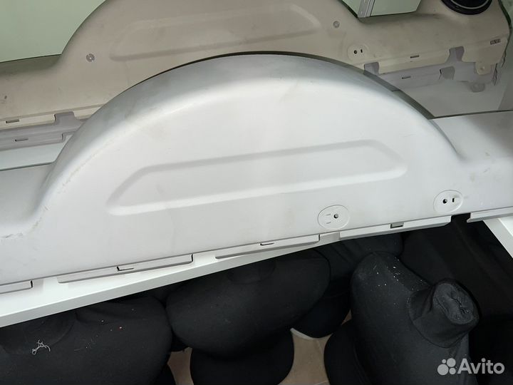 Обшивка двери багажника Паджеро 4