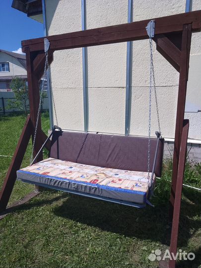 Садовые качели новые