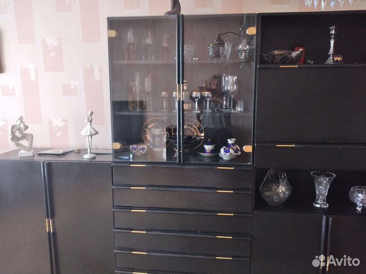 Стенка-сервант