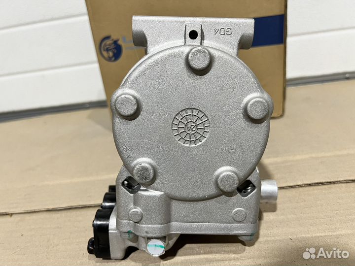 Компрессор кондиционера на Hyundai Accent 2