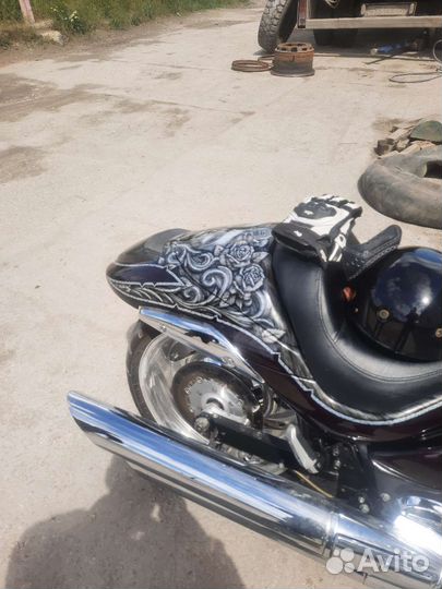 Suzuki Boulevard m109r