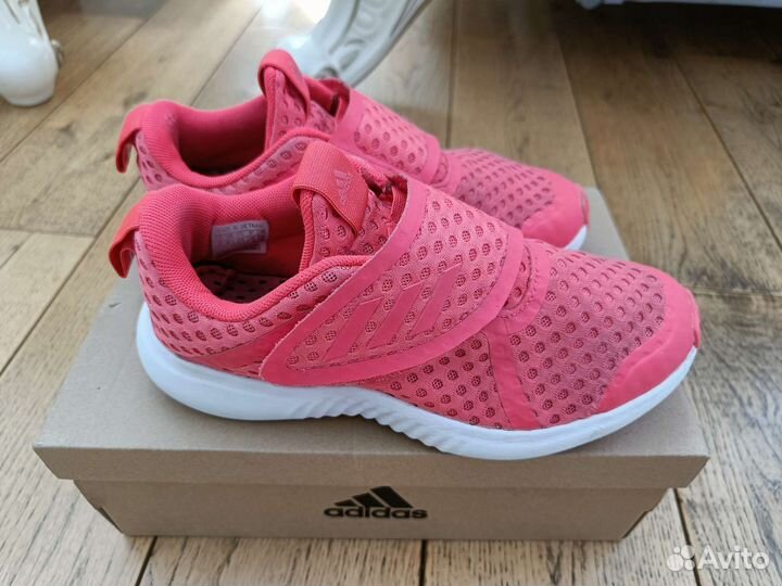 Кроссовки adidas