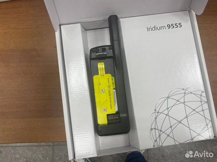 Новый спутниковый телефон Iridium 9555