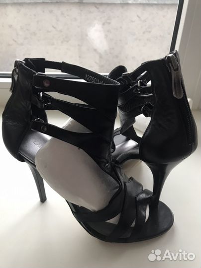 Босоножки женские 37 размер черные, новые