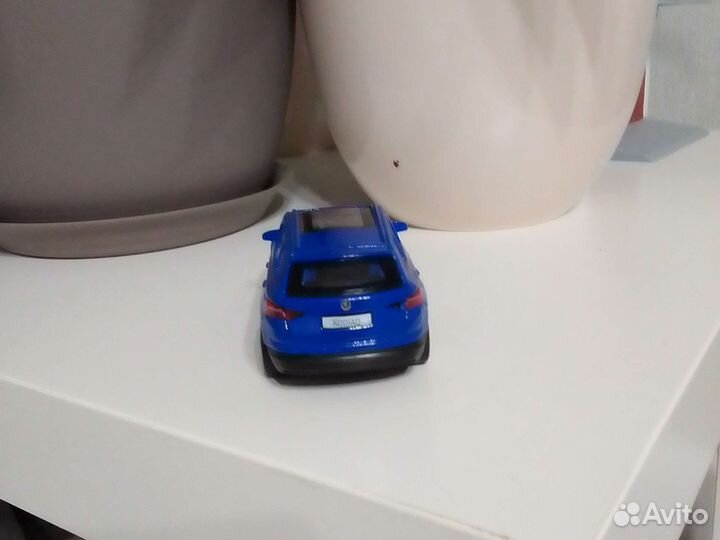 Машинка Шкода кодиак