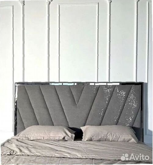 Кровать двуспальная новая мягкая