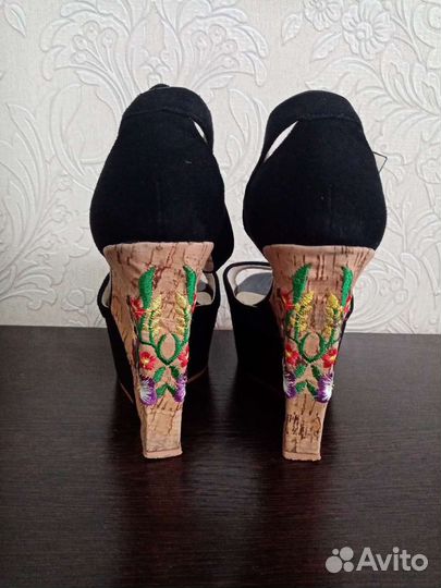 Босоножки 36/37