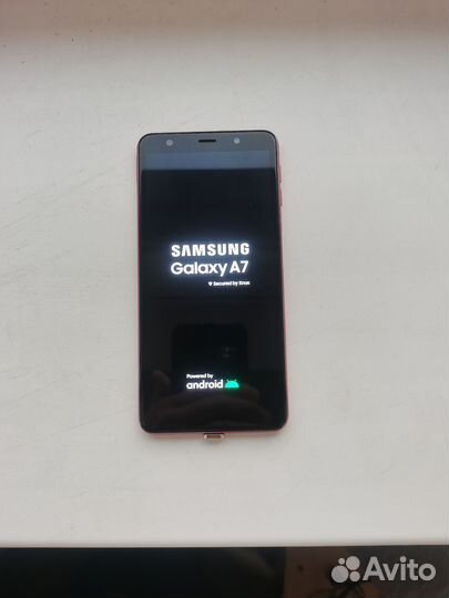 Samsung Galaxy A7 (2018), 4/64 ГБ