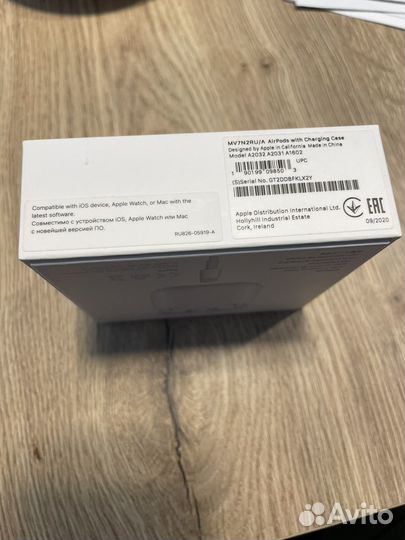 Коробка от AirPods оригинальных