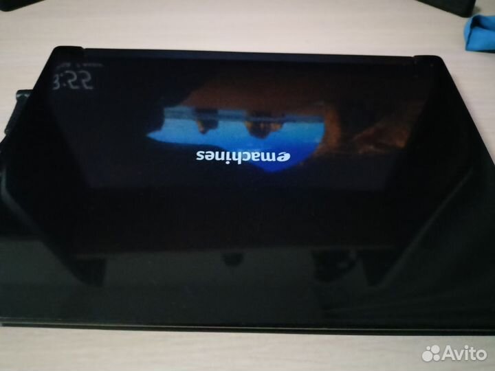 Нетбук emachines