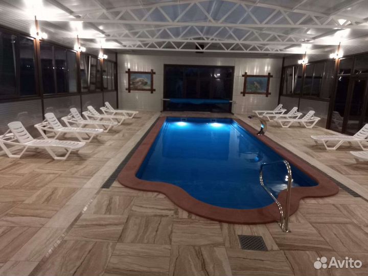 База отдыха, тёплые бассейны