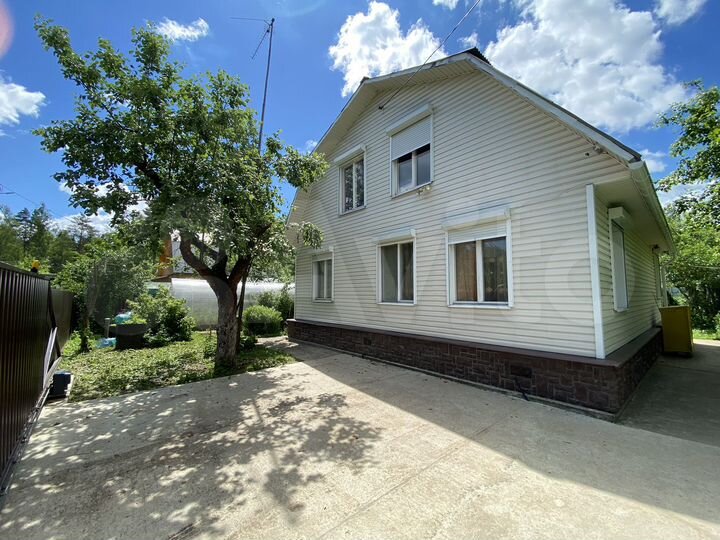 Дом 90 м² на участке 8,2 сот.