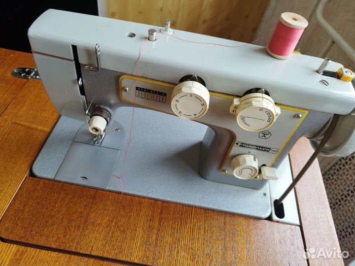 Швейная машина Подольск 142