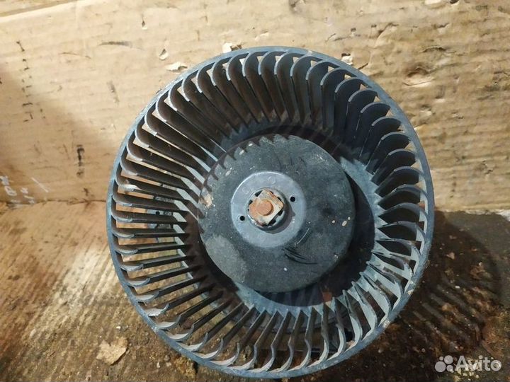 Моторчик отопителя Chevrolet Niva