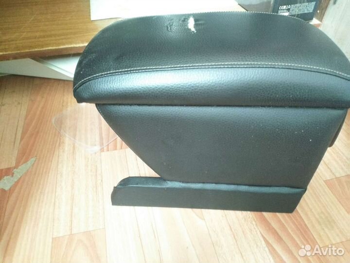 Подлокотник, бар