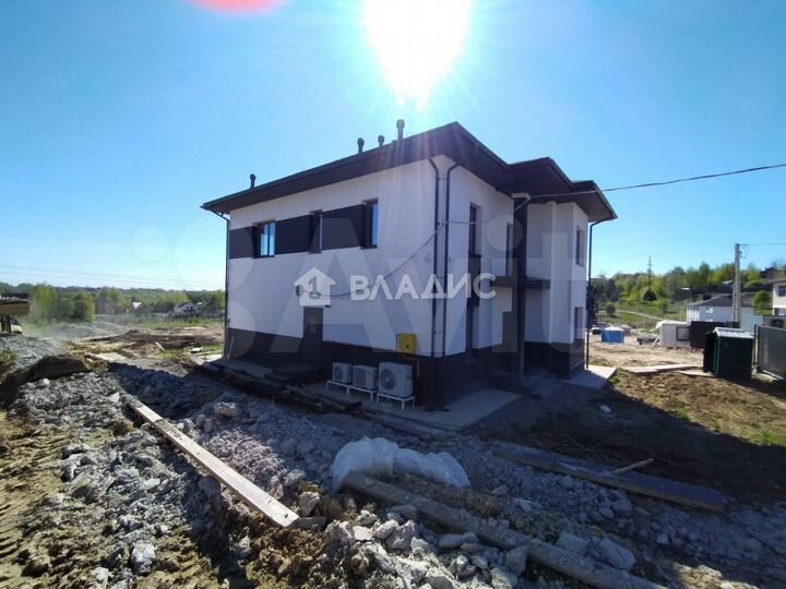 Дом 255 м² на участке 10 сот.