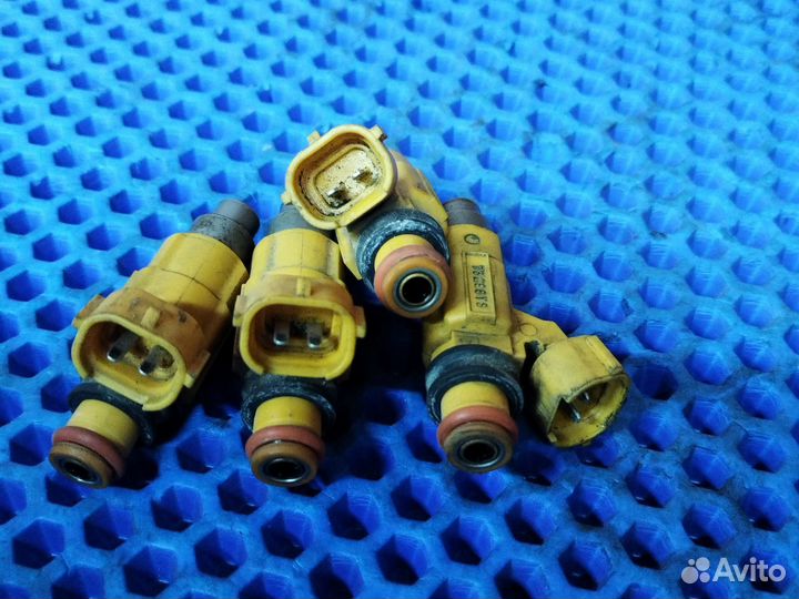 Топливная форсунка Mitsubishi cdh275