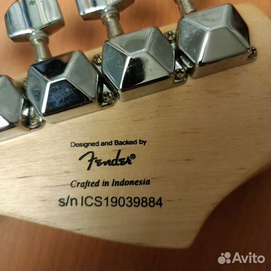 Электрогитара fender squier stratocaster