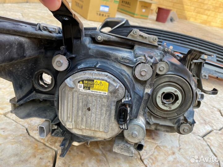 Оригинальные адаптивные фары камри 55