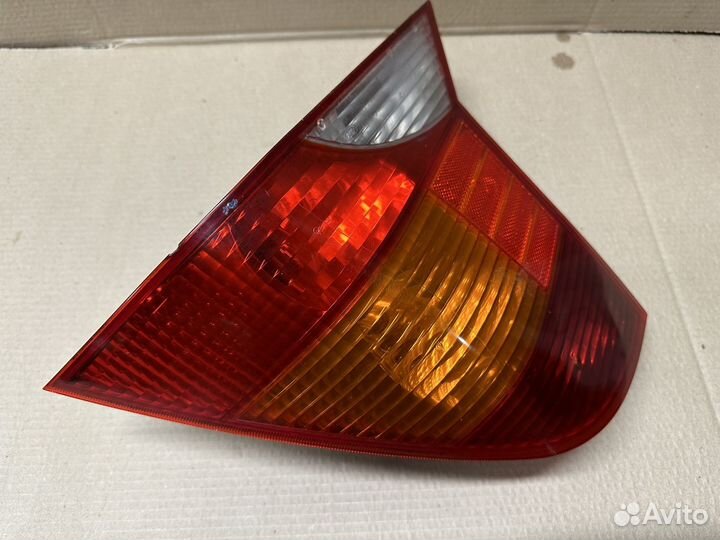 Фонарь задний правый Ford Focus 1 седан