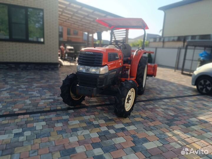 Мини-трактор Kubota KL301, 2012