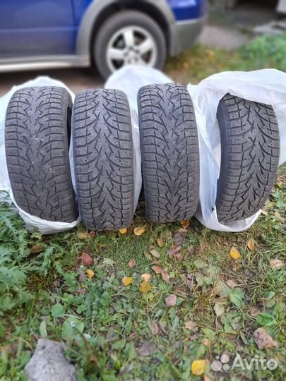 Toyo Observe G3-Ice 215/55 R17