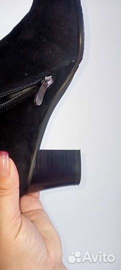 Зимние классические черные замшевые ботинки очень