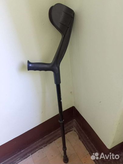 Костыль локтевой один (с выдвижным шипом для зимы)