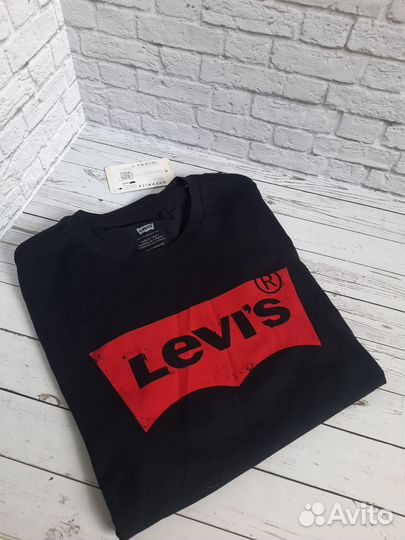 Женская футболка Levi's оригинал новая xs, s